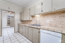 1414 W Avenue M (4)
